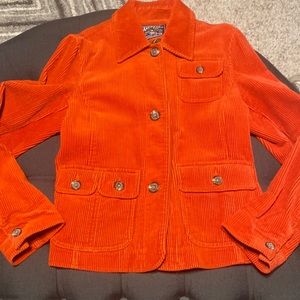Very stylish corduroy jacket great for fall or any season.